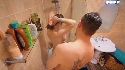 Идеальная задница, совершенное тело, роскошная брюнетка