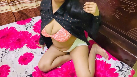 Горячие девушки, горячая мамочка моего друга, аматор