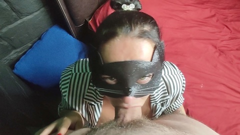 OMG ! J'ai convaincu maman de me faire une fellation avant d'aller au lit