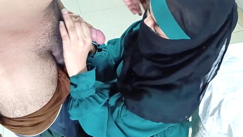 Fuckpole, muslim sex, girl sucks